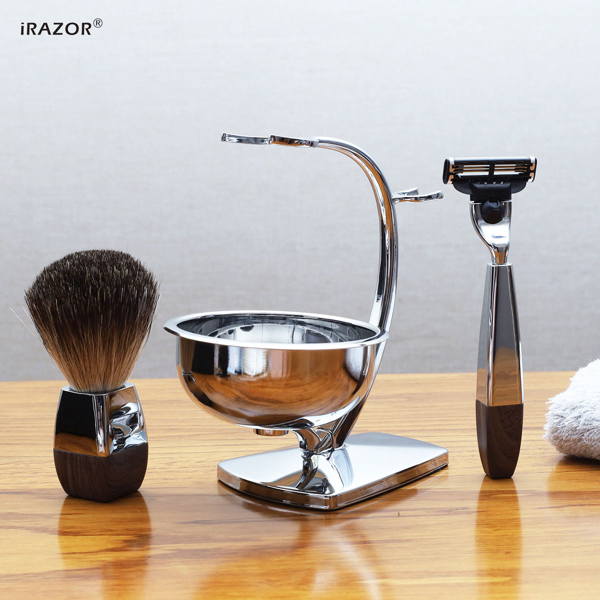 iRAZOR Professional Wet Shavin - Men'S Grooming Razor Kit のレビューと価格